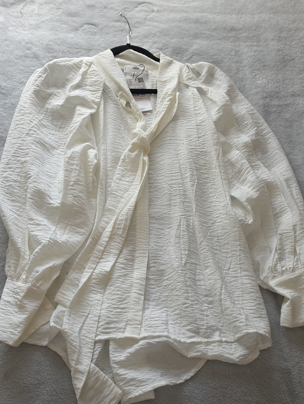 MNG NWT Cream Tie-Neck Puff Sleeve Blouse